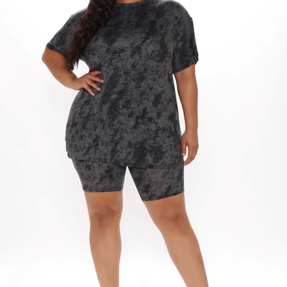 FashionNovaCurve stunning two pieces set 1X - Picture 1 of 3